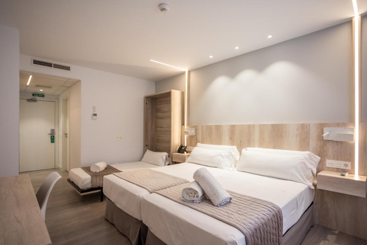 Dwo Abaster Hotel Soria Bagian luar foto