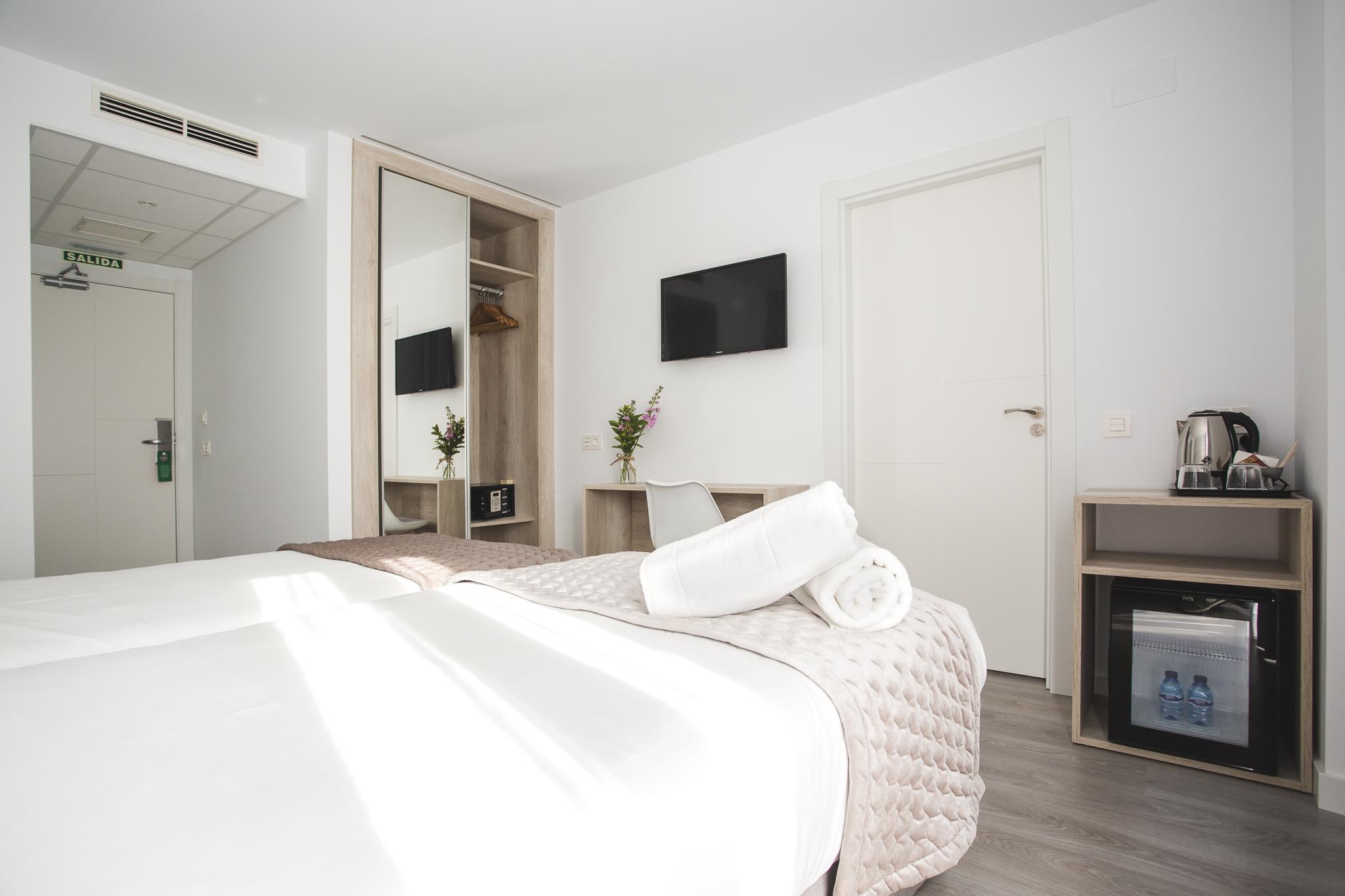Dwo Abaster Hotel Soria Bagian luar foto