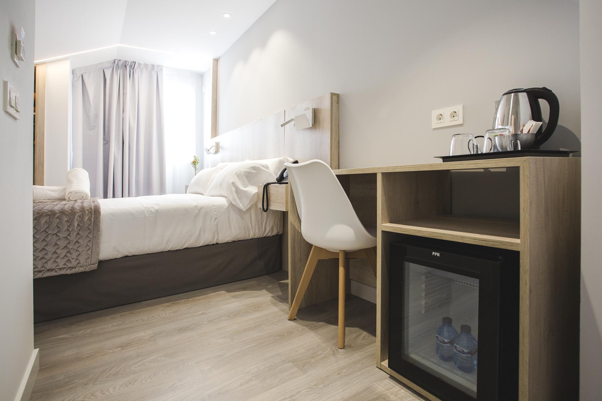 Dwo Abaster Hotel Soria Bagian luar foto