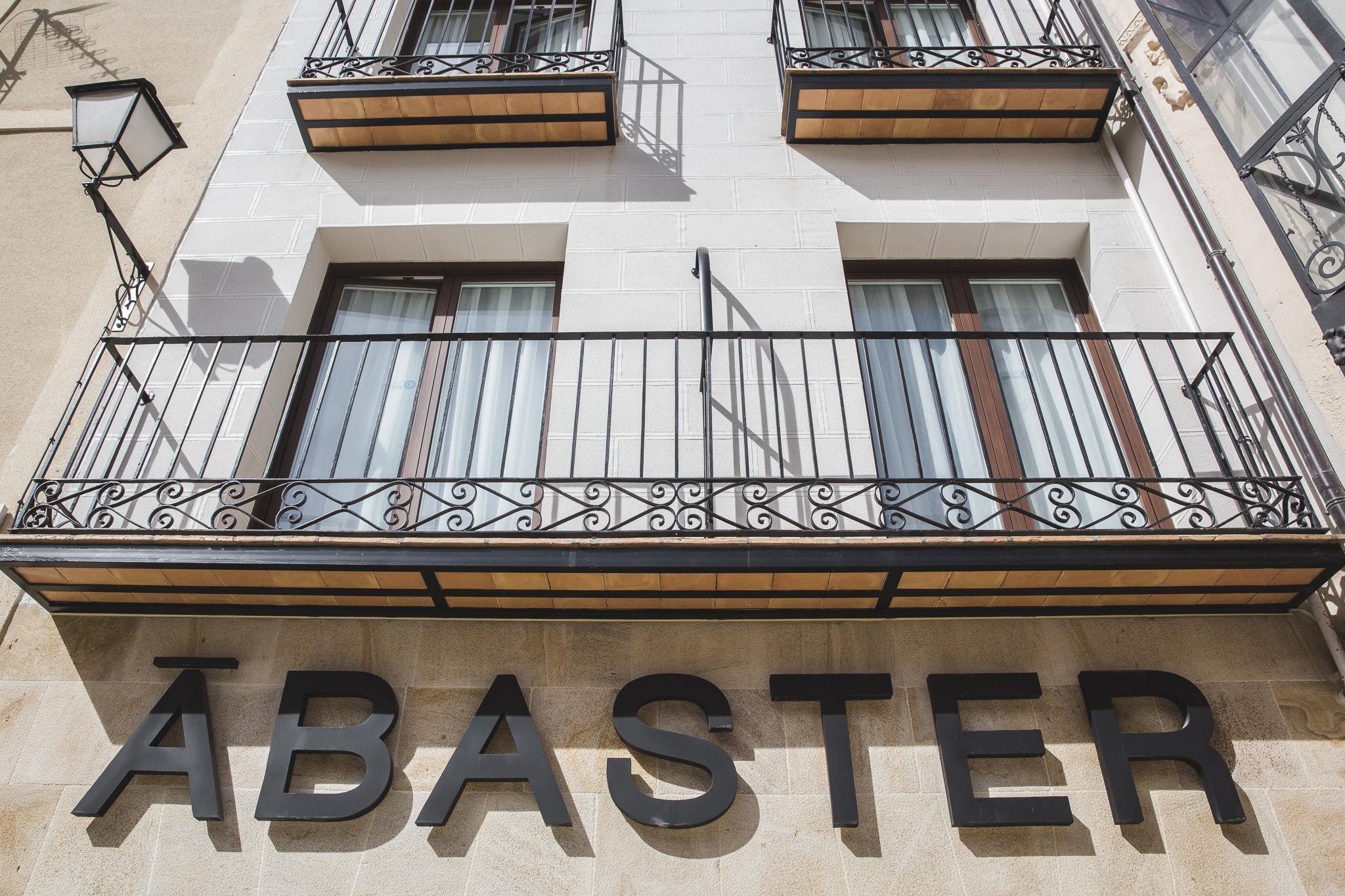 Dwo Abaster Hotel Soria Bagian luar foto