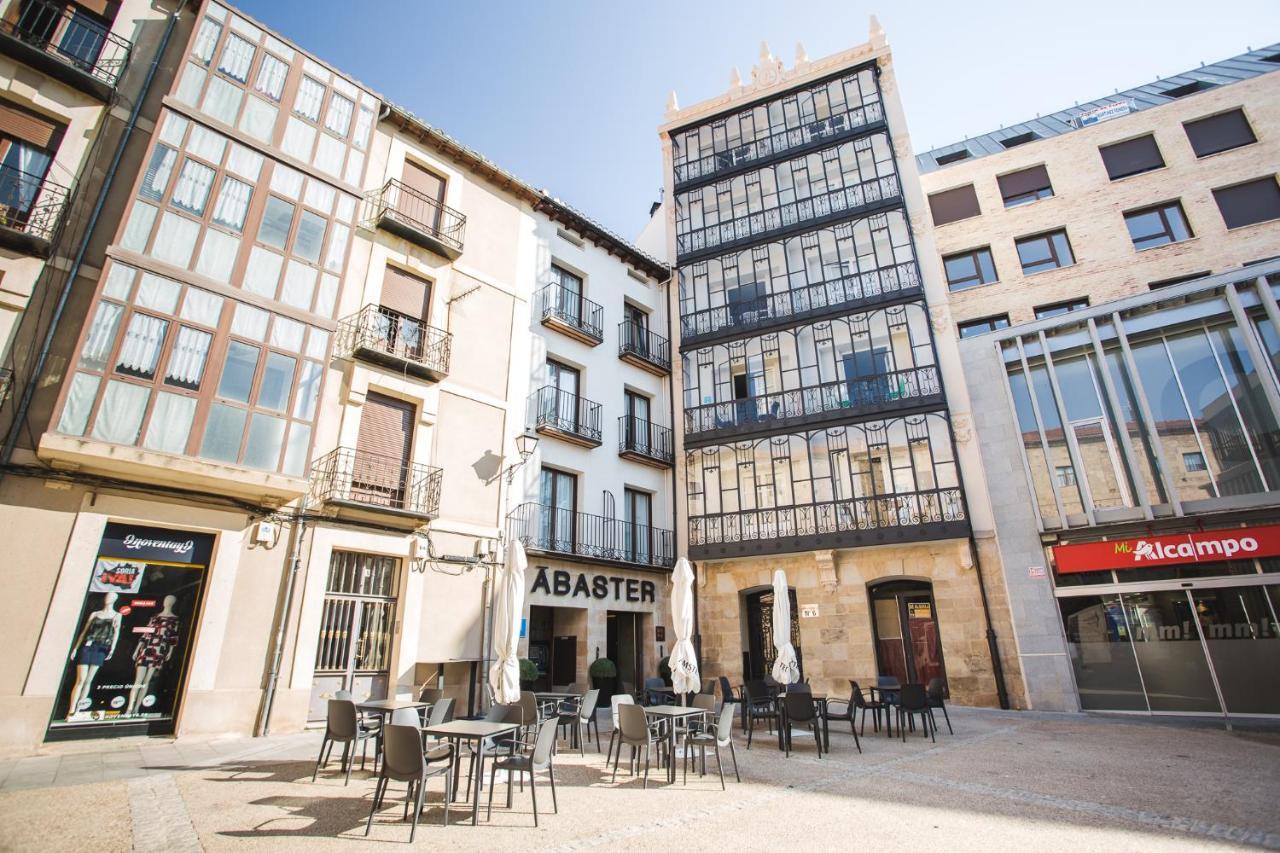 Dwo Abaster Hotel Soria Bagian luar foto