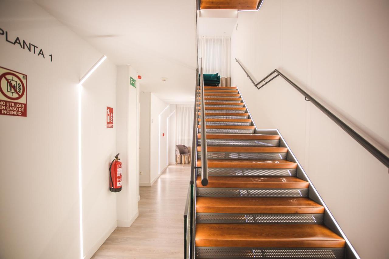 Dwo Abaster Hotel Soria Bagian luar foto